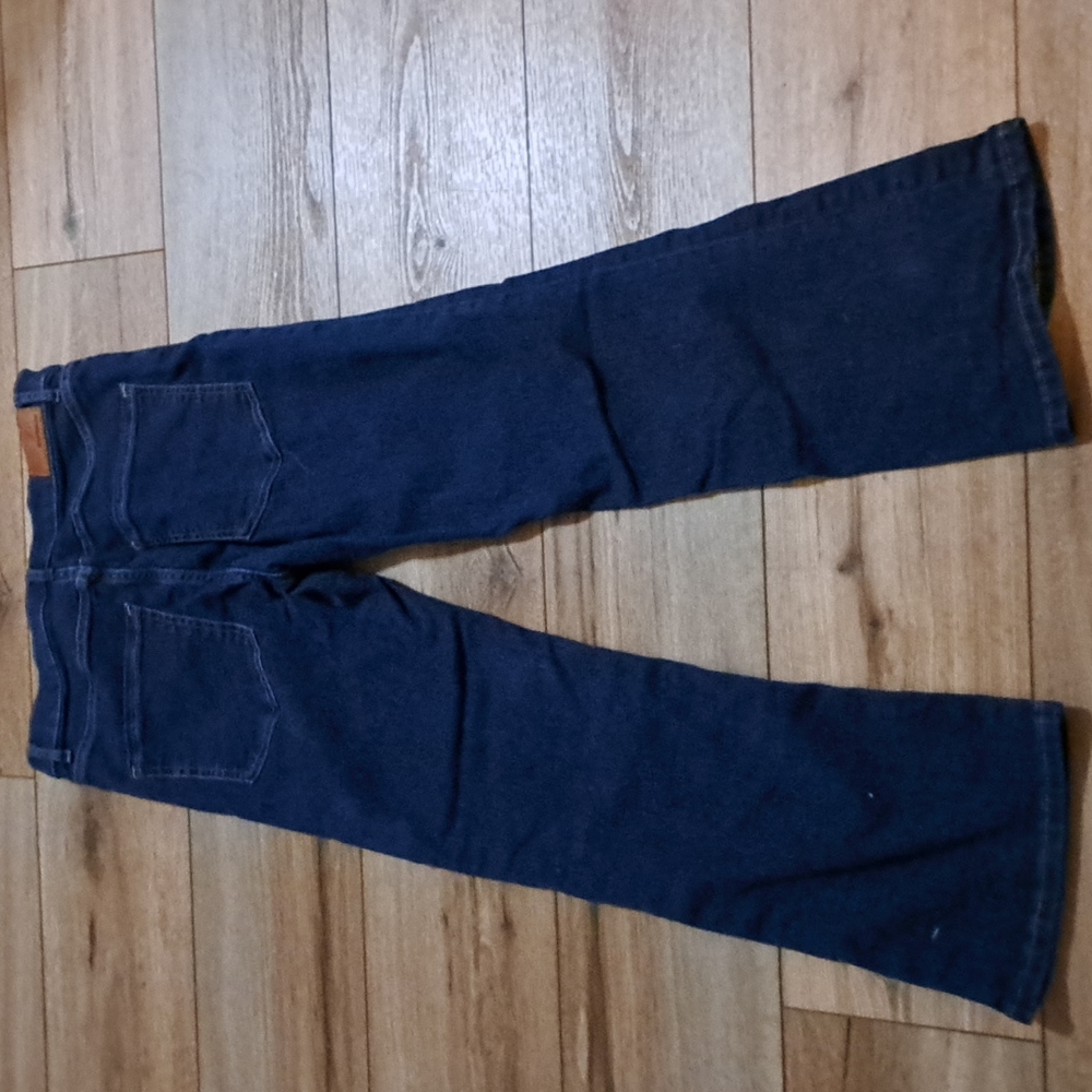 Express Cropped Flare High-Rise 6R